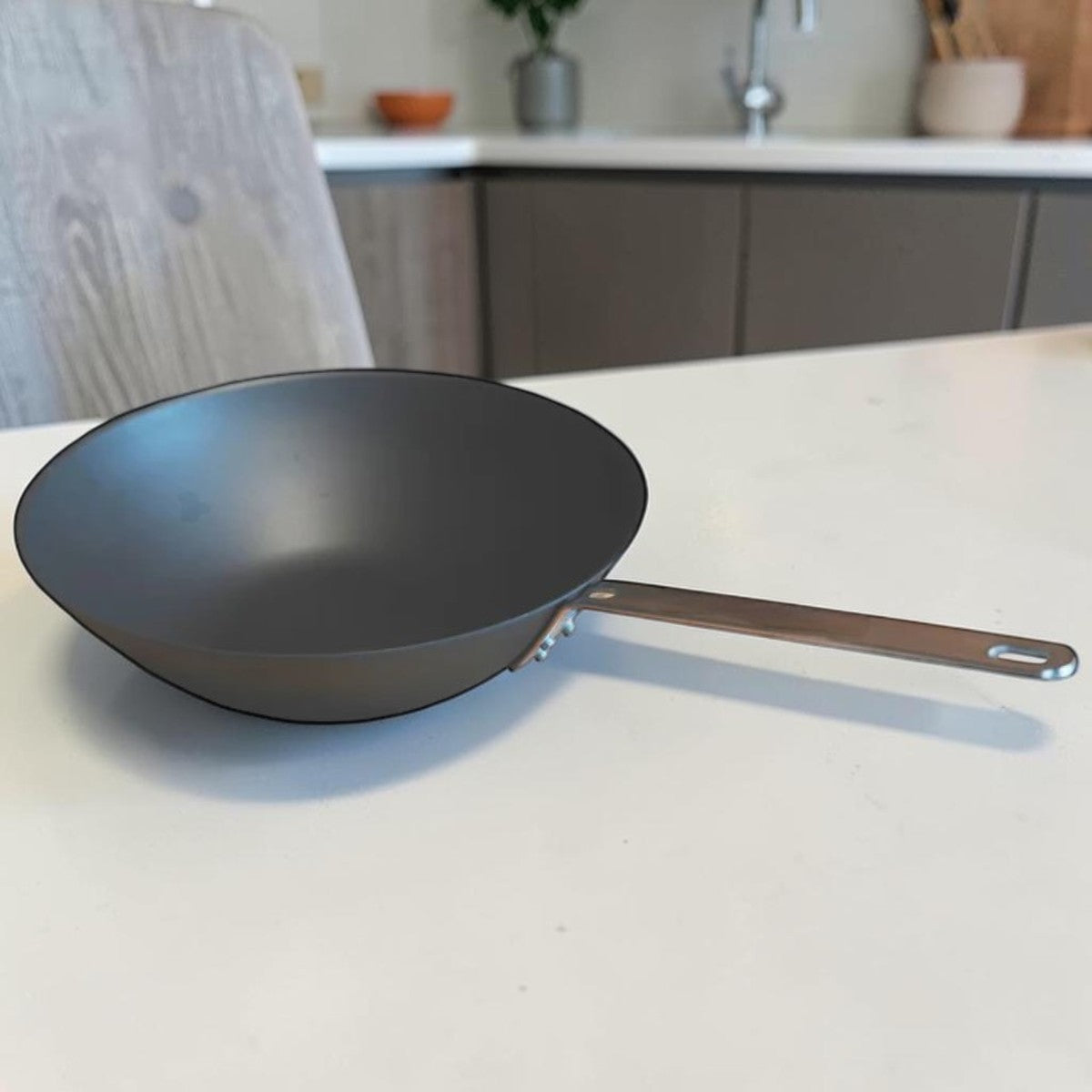 Carbon Steel Wok Pan with Lid for Kitchen Cooking, 13 Inch